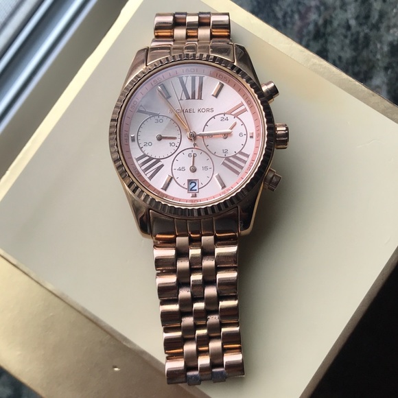 MICHAEL KORS Rose gold watch - Picture 1 of 8